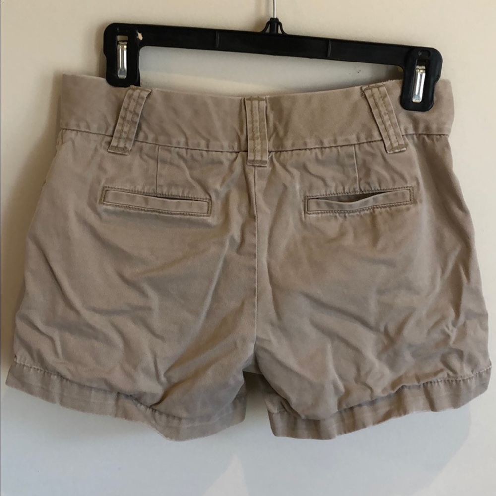 J. Crew 5” chino shorts in khaki - Picture 2 of 3